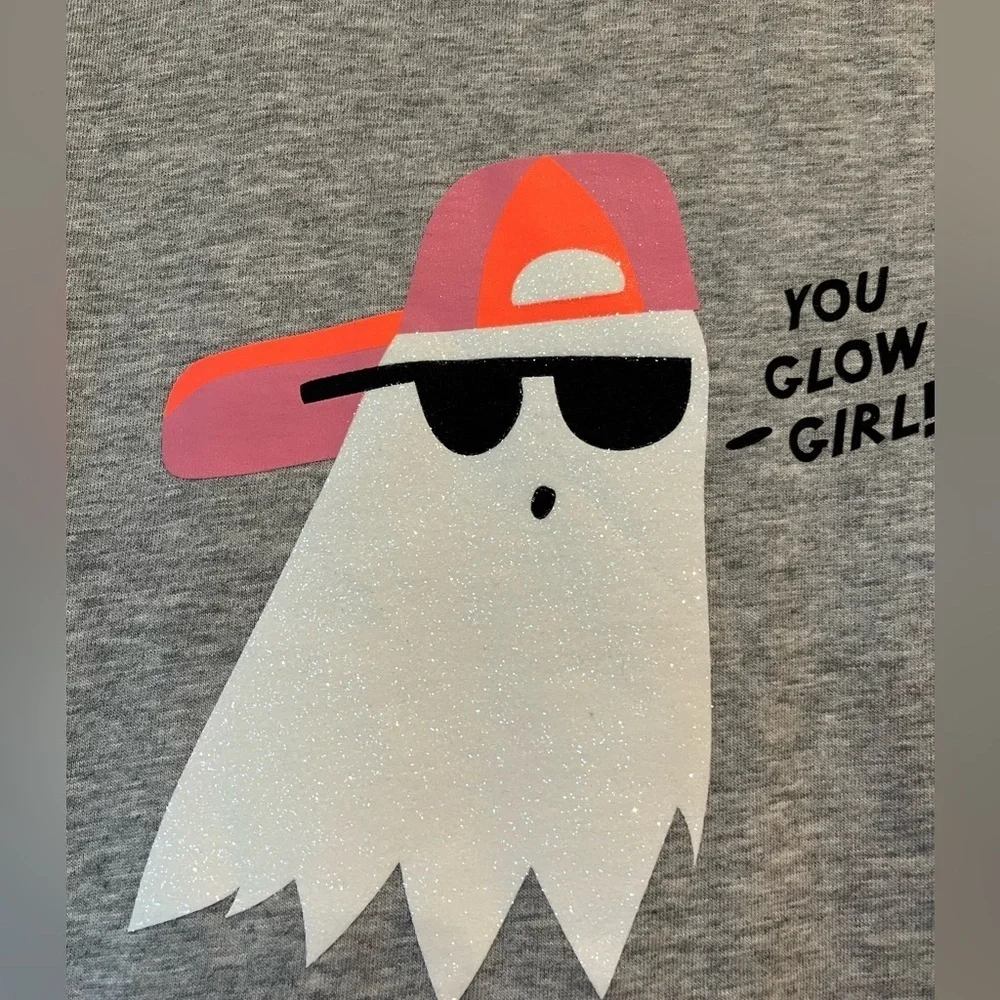 Halloween t-shirt size M (8) from Gap Factory